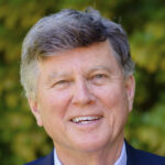 Девід М. Кеннеді, лавреат Пулітцерівської премії, автор книжки Freedom From Fear: The American People in Depression and War, 1929–1945 (2001)